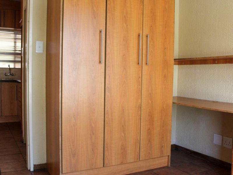 Spacious and private apartment - Photo 5