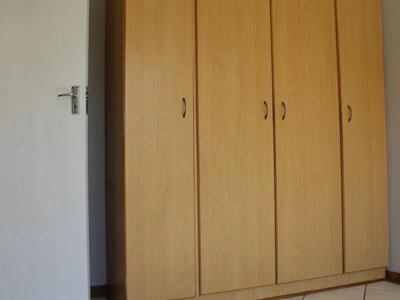 Spacious and private apartment - Photo 4