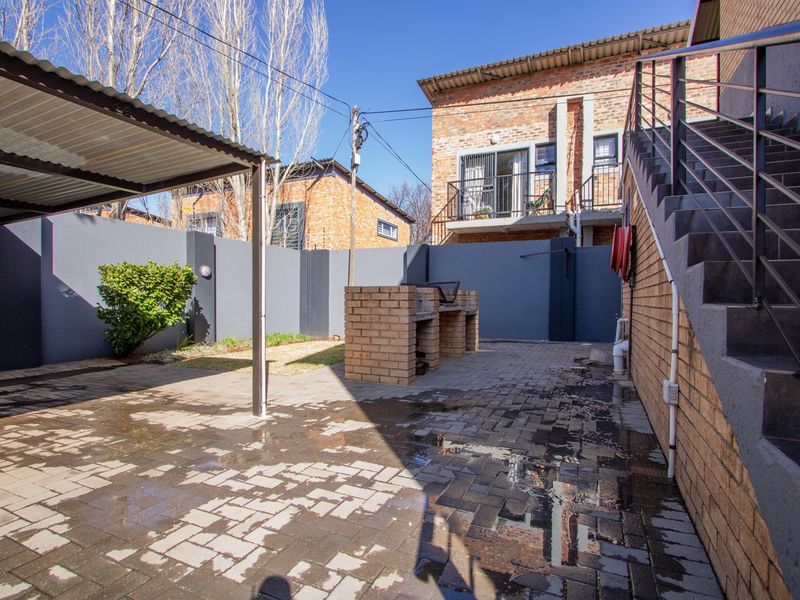 Apartment For Sale In Potchefstroom - Photo 9