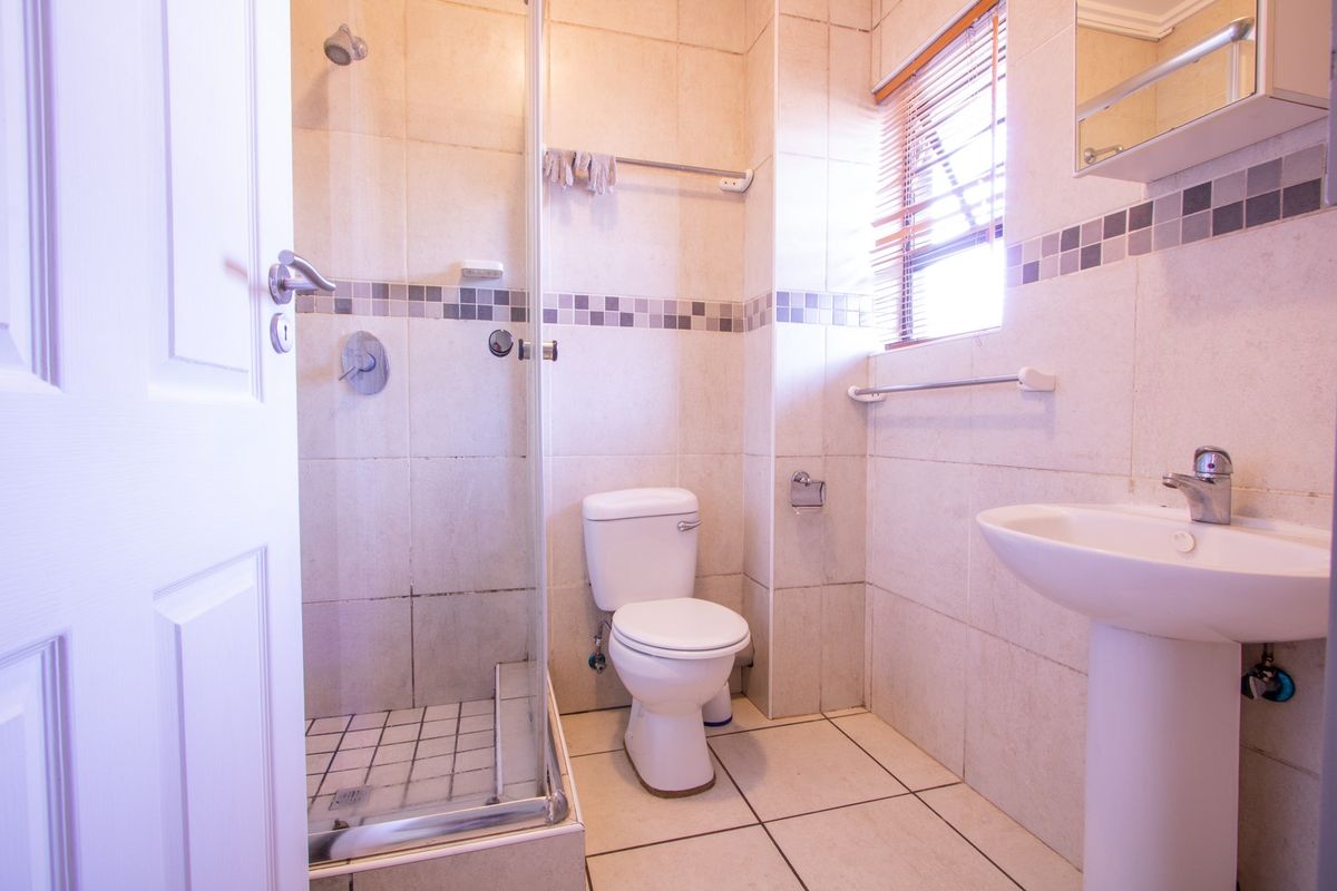 Apartment For Sale In Potchefstroom - Photo 4