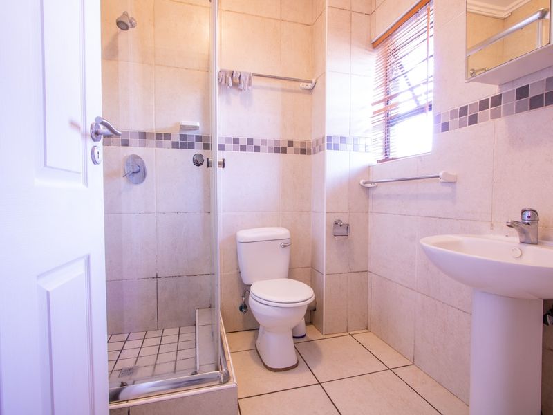 Apartment For Sale In Potchefstroom - Photo 4