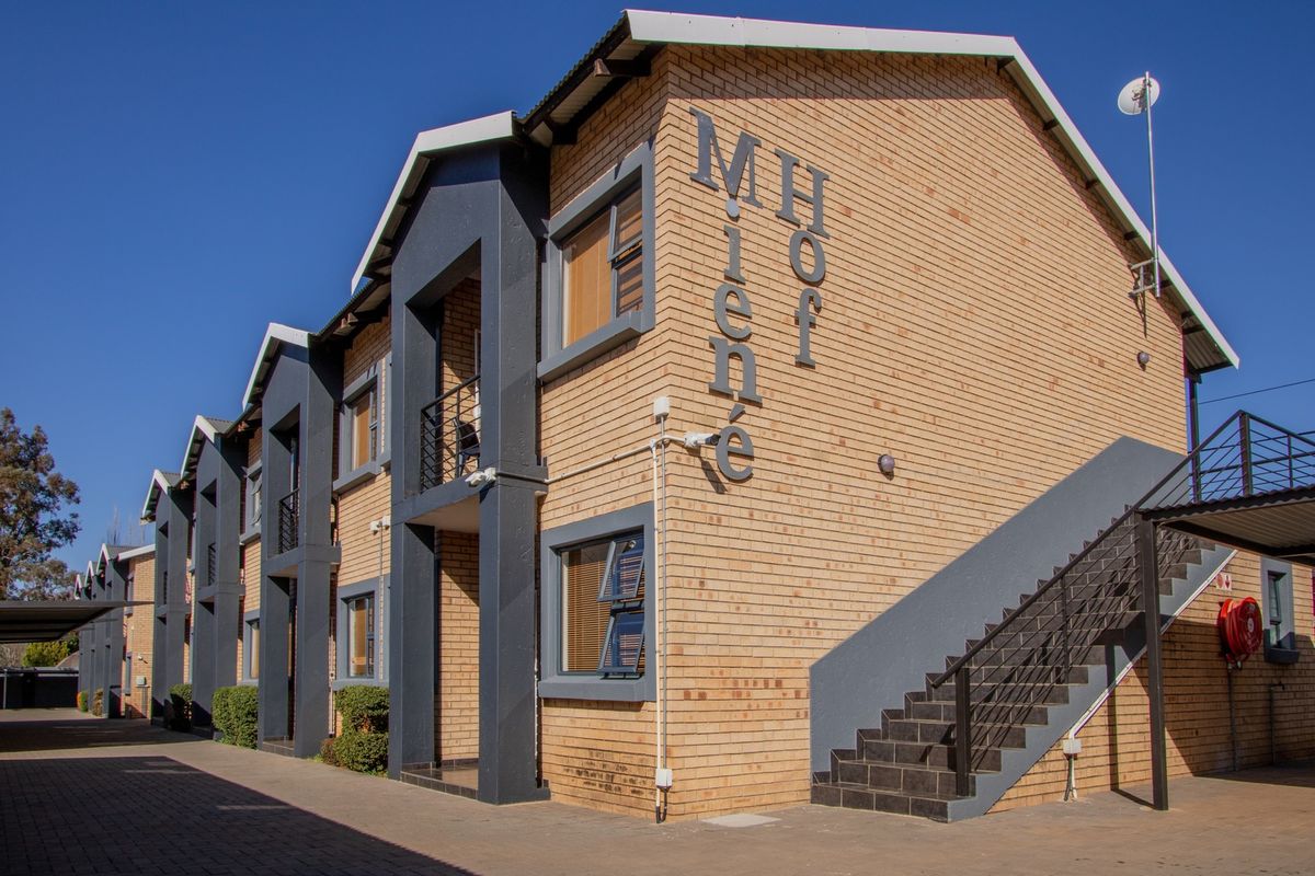 Apartment For Sale In Potchefstroom - Photo 2