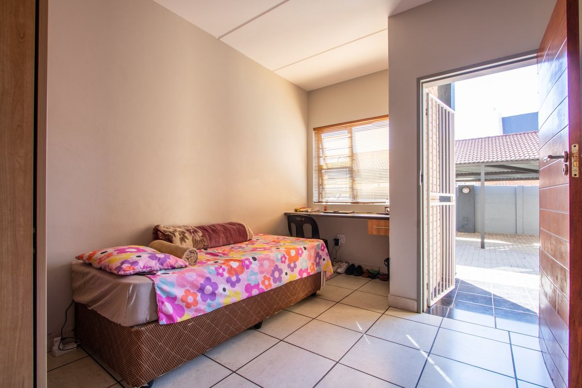 Apartment For Sale In Potchefstroom - Photo 5