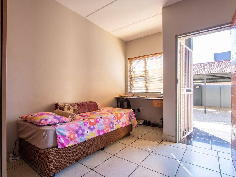 Apartment For Sale In Potchefstroom - Photo 5