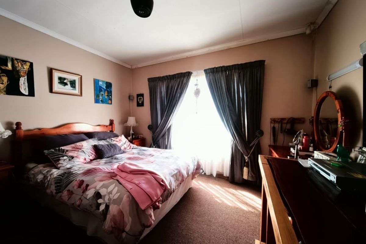 Grimbeeck Beauty! - Photo 5