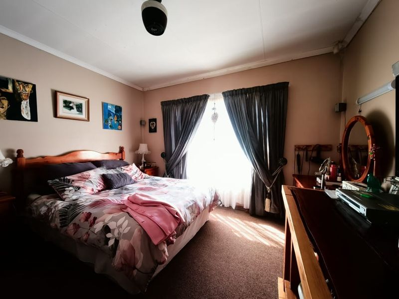 Grimbeeck Beauty! - Photo 5