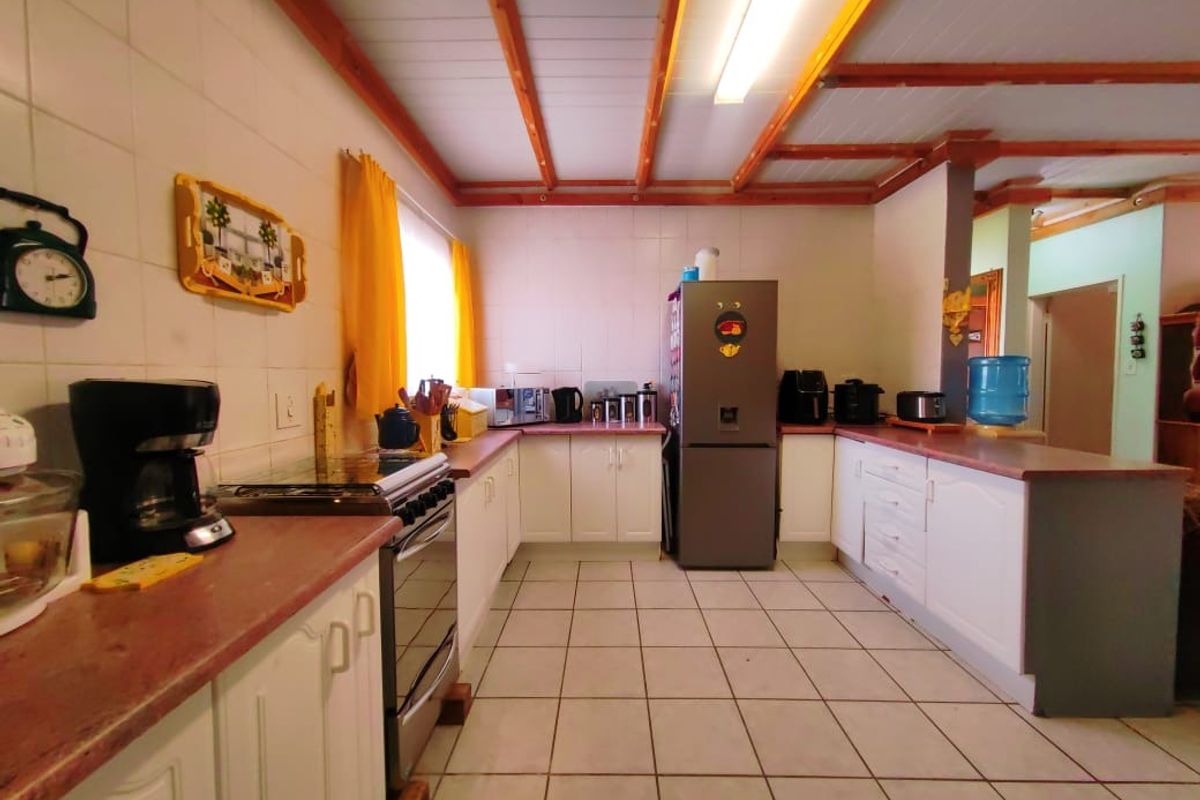 Grimbeeck Beauty! - Photo 4