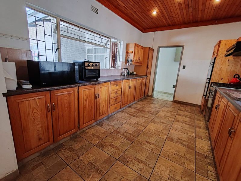 Beautiful Miederpark! - Photo 9