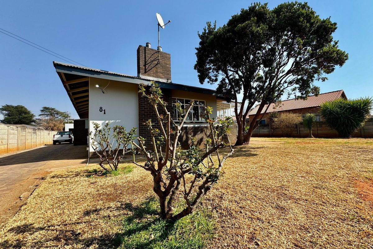 DUAL MANDATE: FAMILY HOME - Photo 2