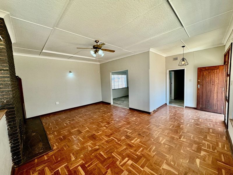 DUAL MANDATE: FAMILY HOME - Photo 6