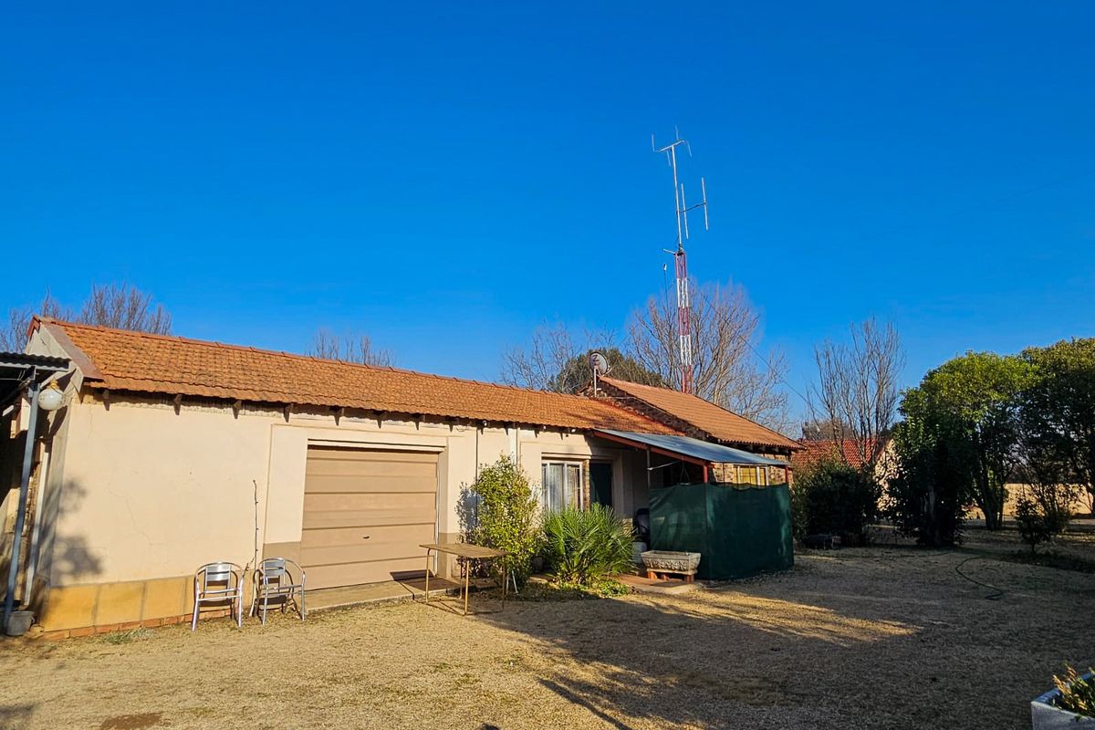 Charming smallholding - Photo 4