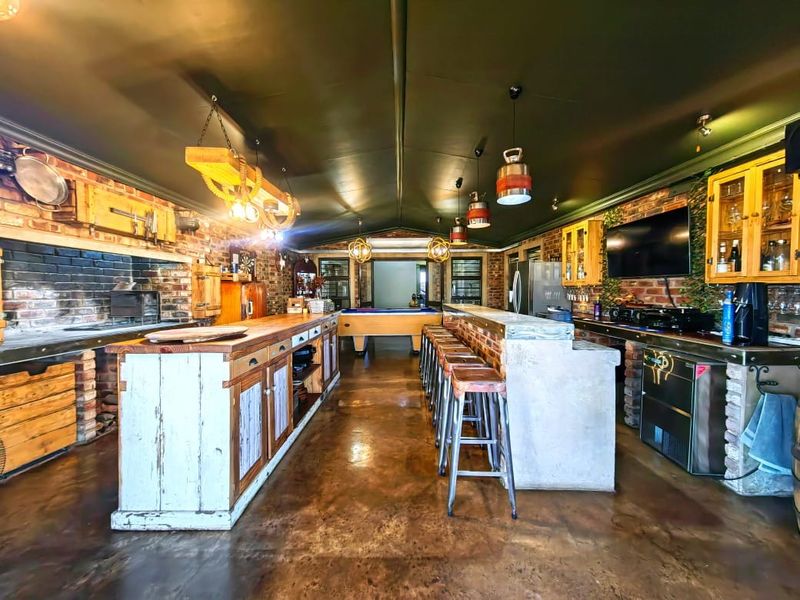 Luxurious Ailanto Country Estate! - Photo 7