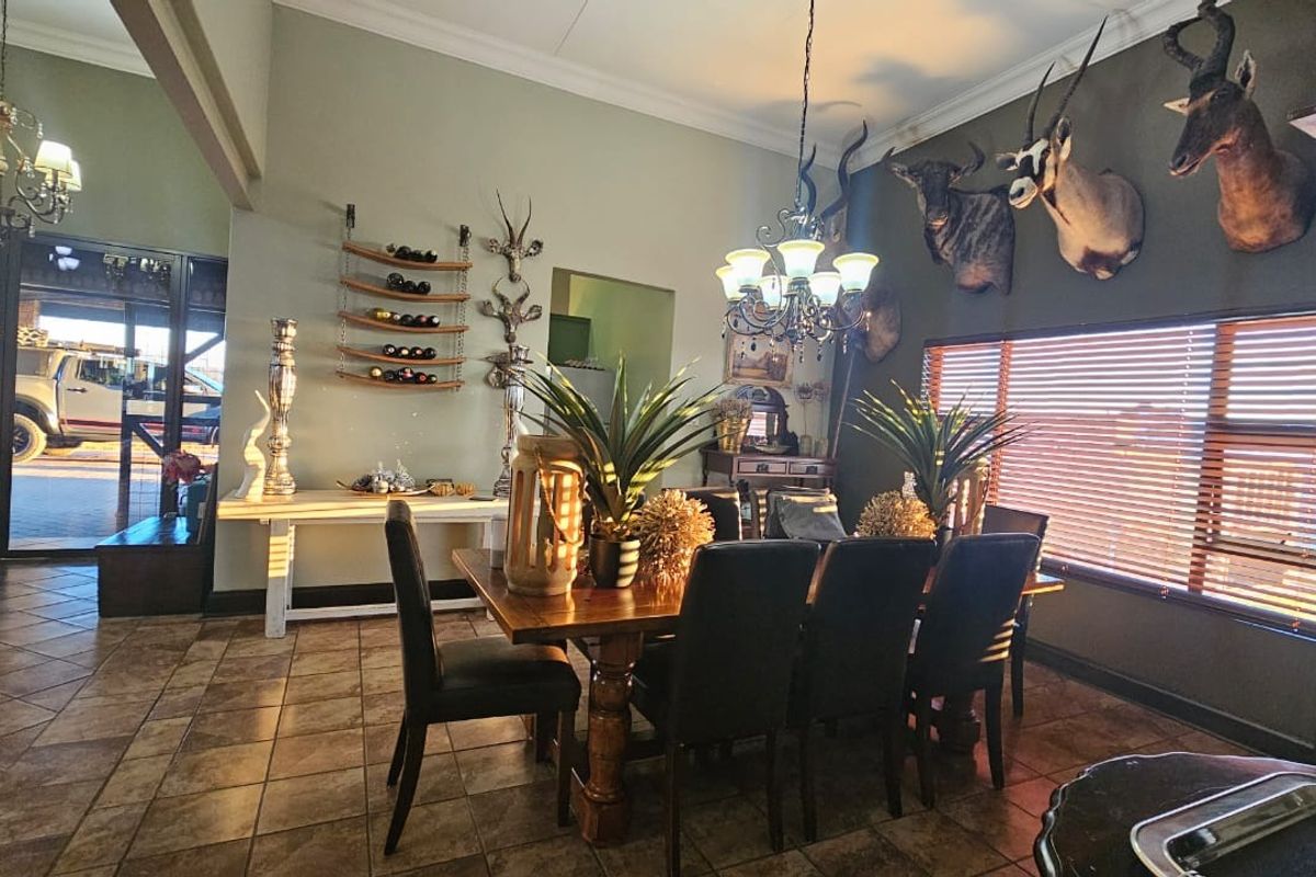 Luxurious Ailanto Country Estate! - Photo 5