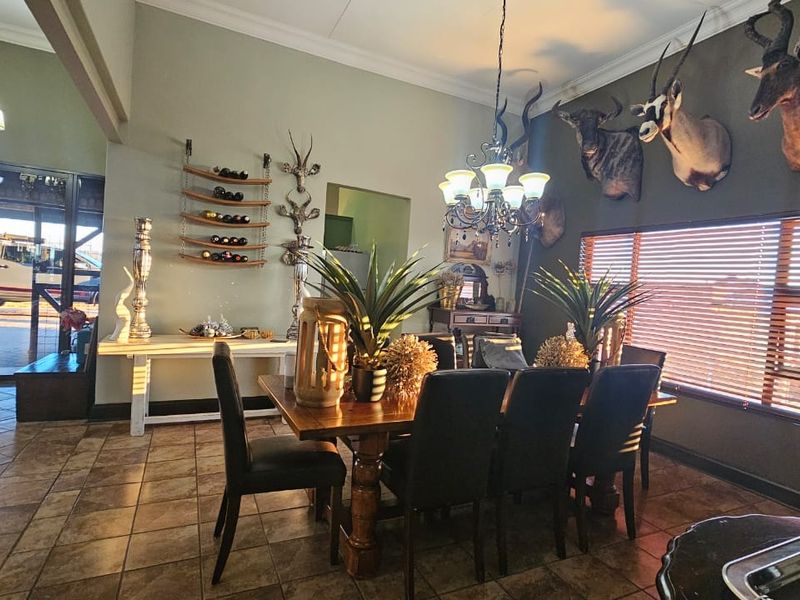 Luxurious Ailanto Country Estate! - Photo 5