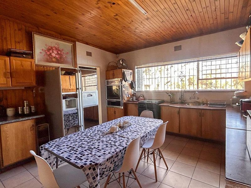 Riverside retreat invites you to embrace a lifestyle of tranquility and natural beauty - Photo 10