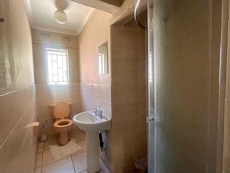 Well-maintained student house - Photo 6