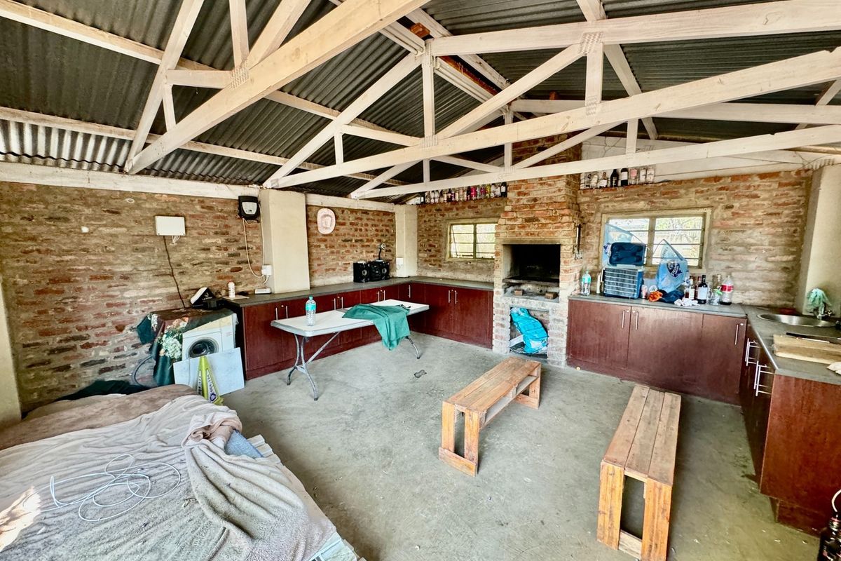 STUDENT HOUSE ON THE BULT CLOSE TO THE NORTH WEST UNIVERSITY - Photo 4