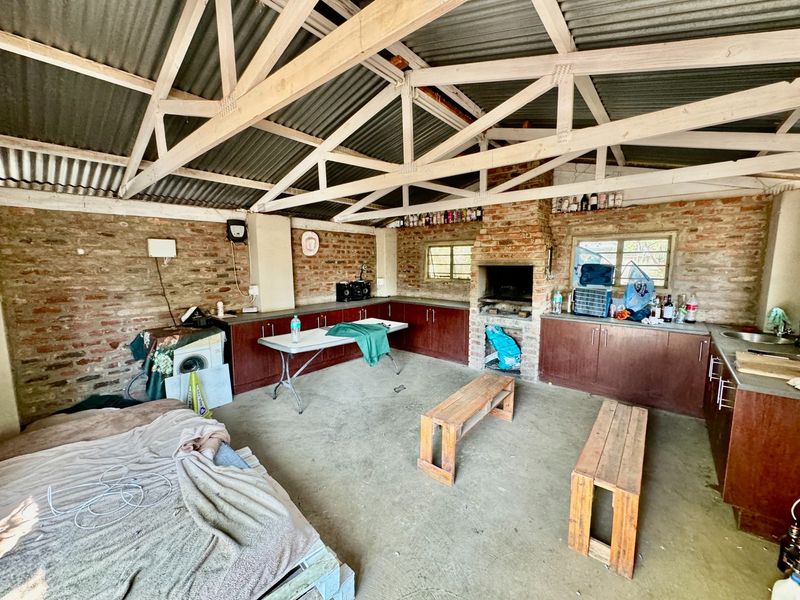 STUDENT HOUSE ON THE BULT CLOSE TO THE NORTH WEST UNIVERSITY - Photo 4