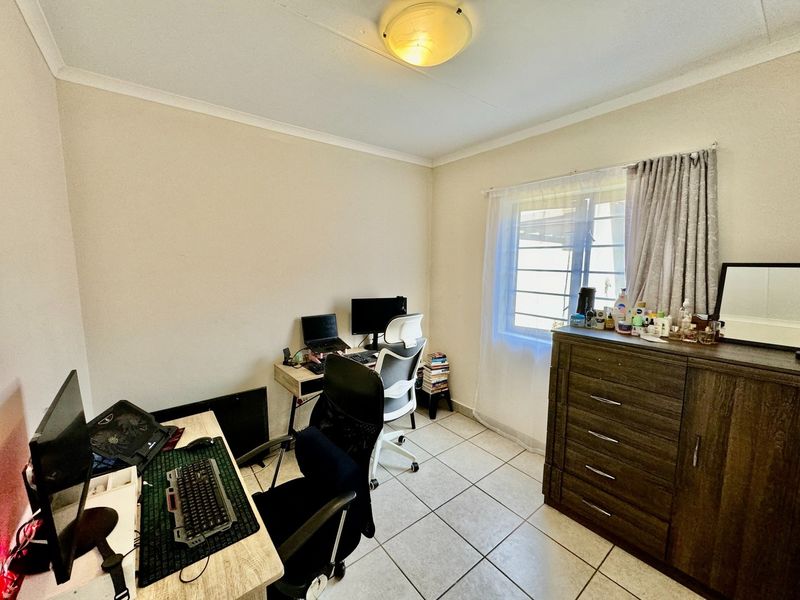 3 Bedroom Townhouse in the heart of Potchefstroom - Photo 10