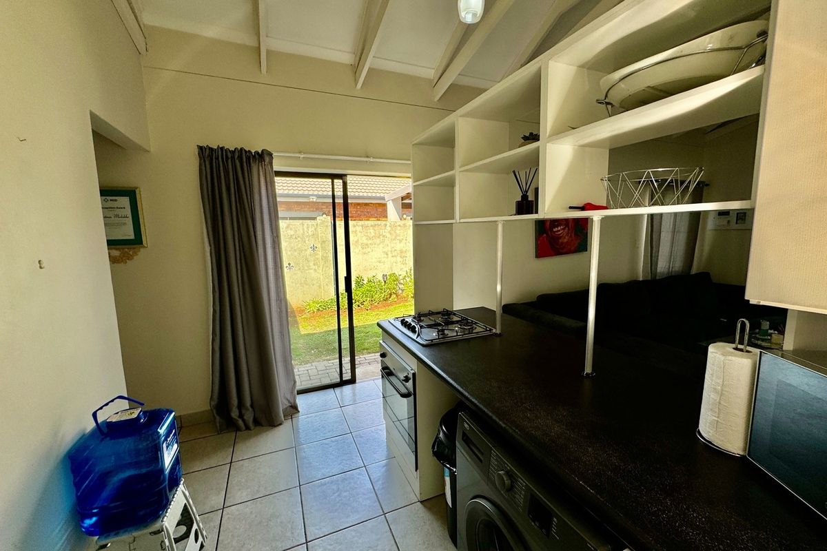 3 Bedroom Townhouse in the heart of Potchefstroom - Photo 4