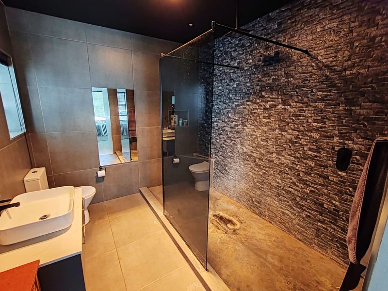 Modern Estate Living! - Photo 10