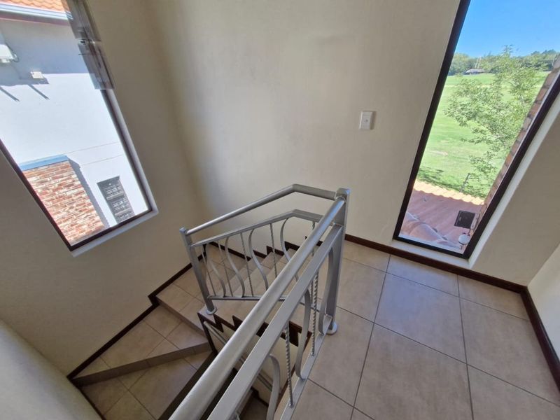 Great Location! - Photo 8