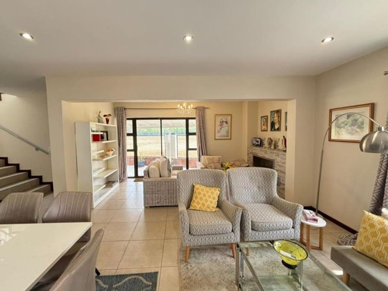 Great Location! - Photo 3