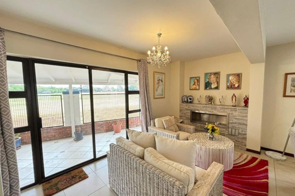 Great Location! - Photo 4