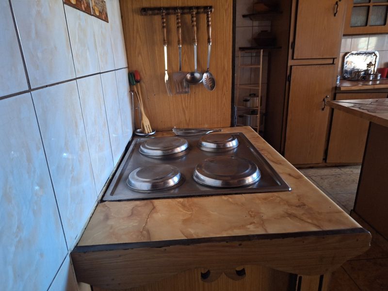 A Home in Safe Area in Ikageng..... - Photo 10