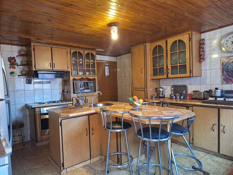 A Home in Safe Area in Ikageng..... - Photo 6