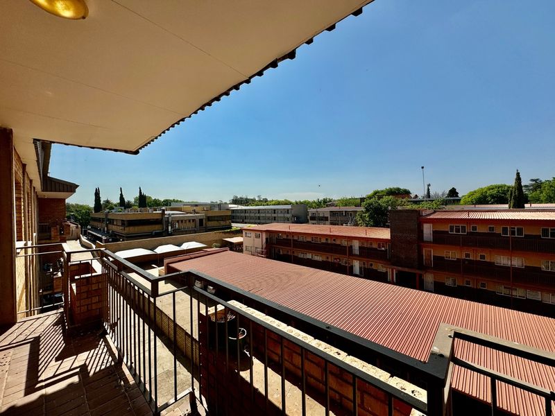 3 Bedroom Apartment with a view. - Photo 4