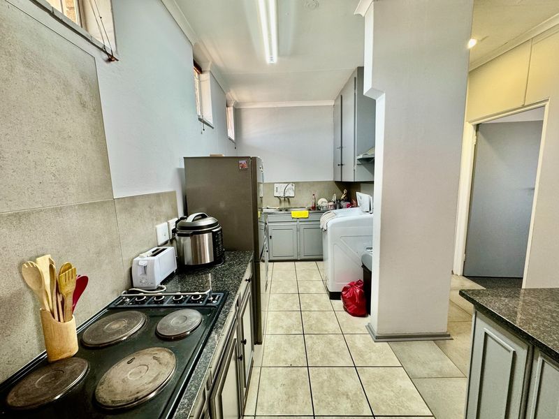 3 Bedroom Apartment with a view. - Photo 7