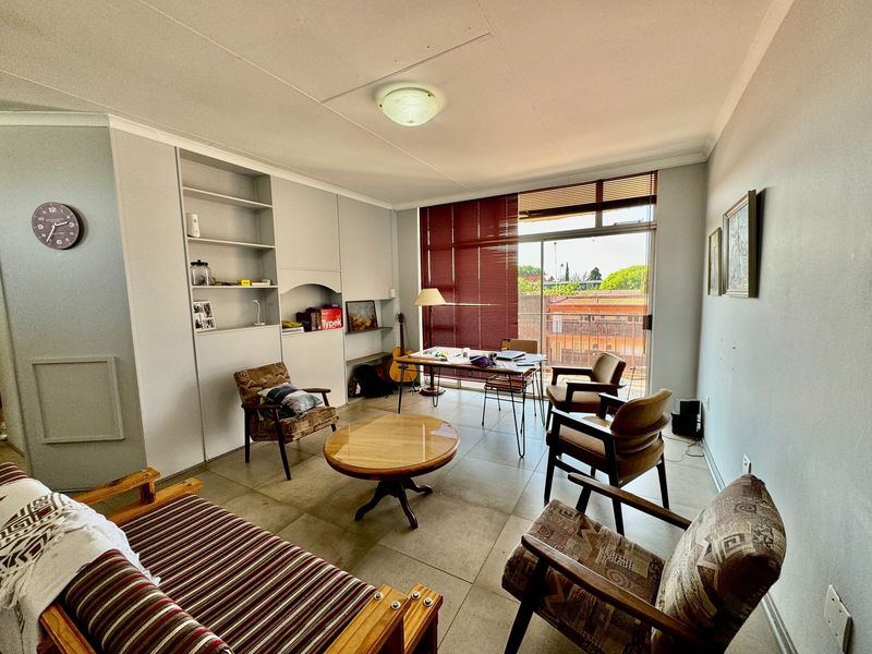 3 Bedroom Apartment with a view. - Photo 2