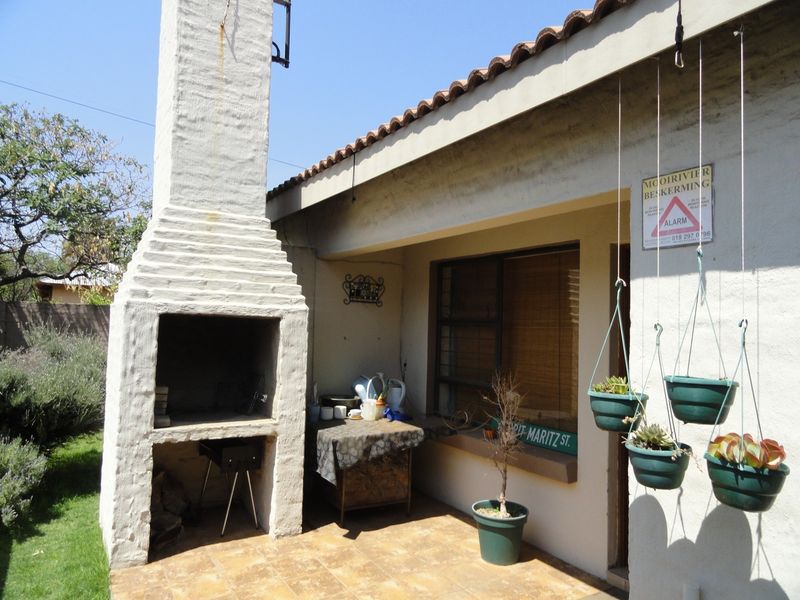 Beautiful Three Bedroom Townhouse Potchefstroom – For Sale - Photo 8