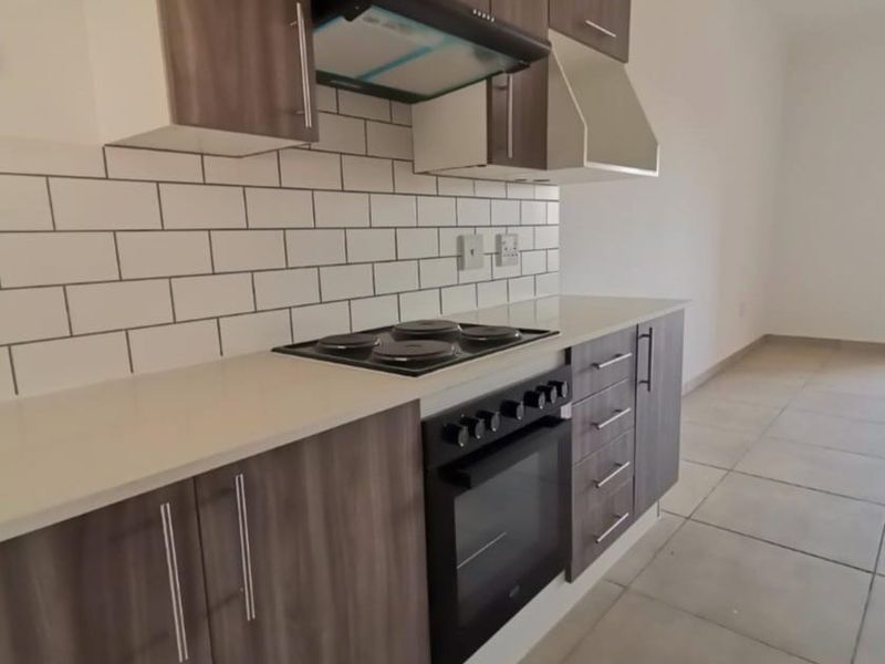 Brand New on the Market! - Photo 3