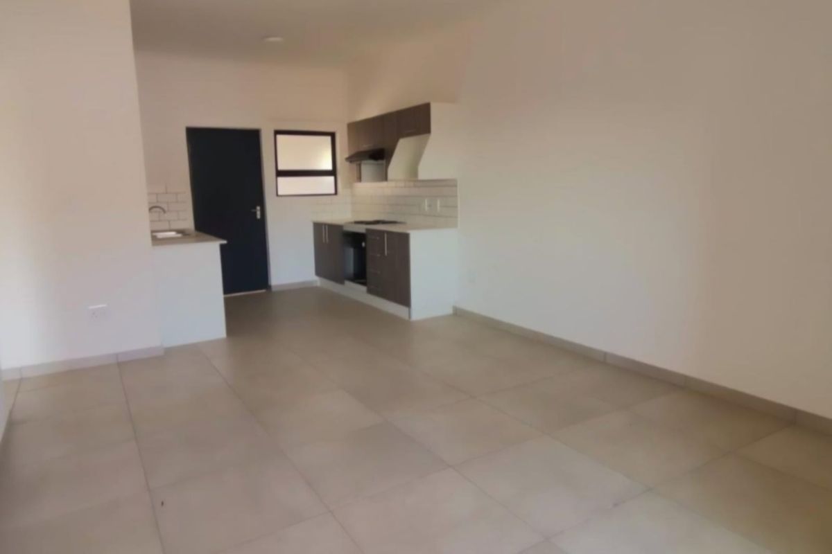 Brand New on the Market! - Photo 2