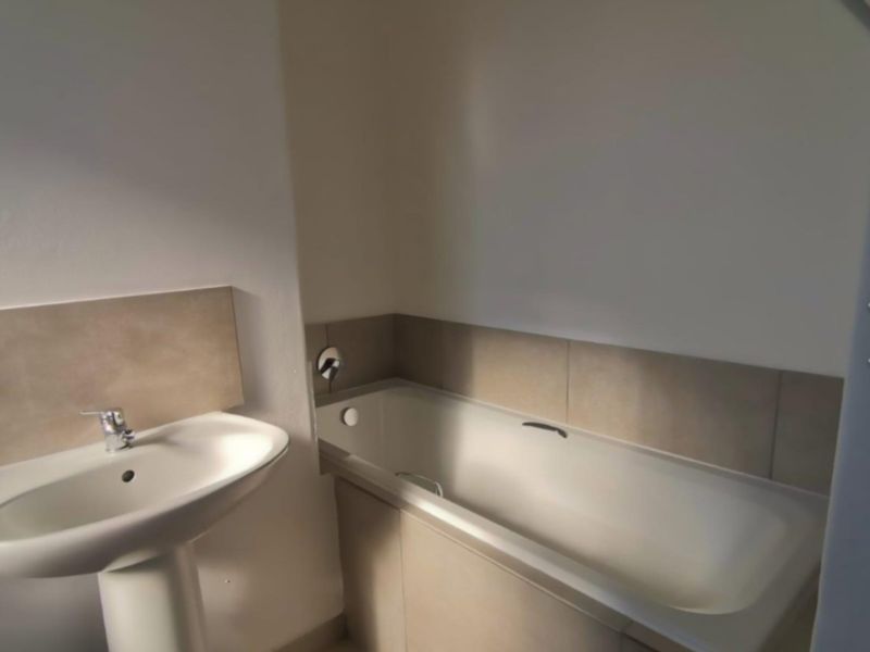 Brand New on the Market! - Photo 10