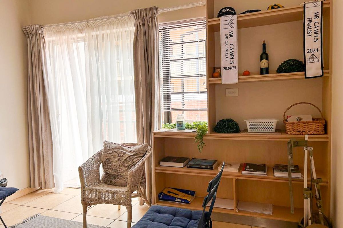 Spacious Ground Floor Apartment in Secure Carmen Complex - Photo 3