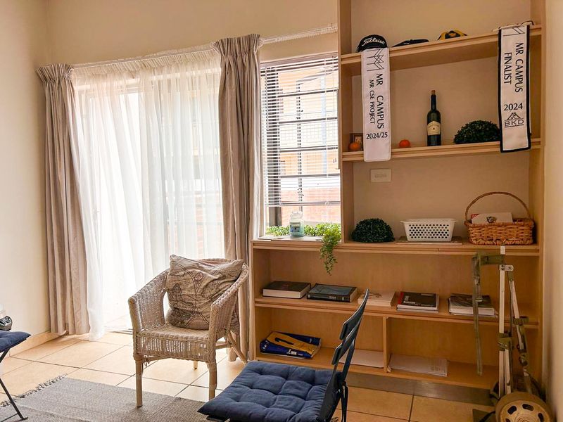 Spacious Ground Floor Apartment in Secure Carmen Complex - Photo 3