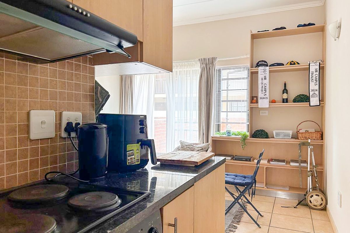 Spacious Ground Floor Apartment in Secure Carmen Complex - Photo 4