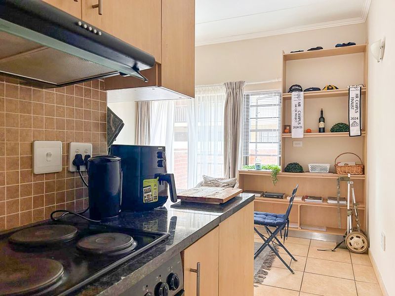 Spacious Ground Floor Apartment in Secure Carmen Complex - Photo 4