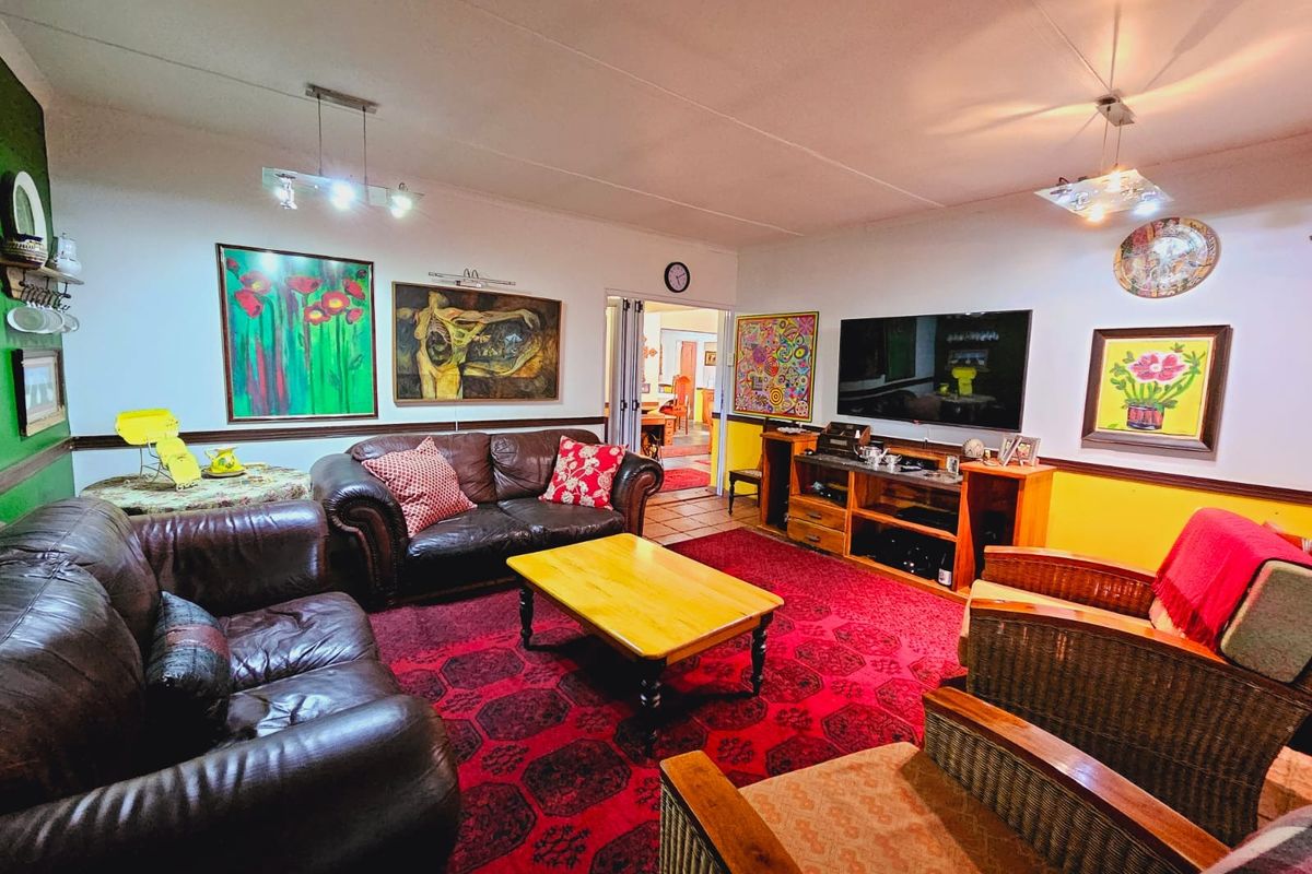 Beautiful Family Home! - Photo 3