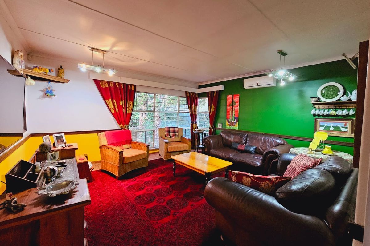 Beautiful Family Home! - Photo 2