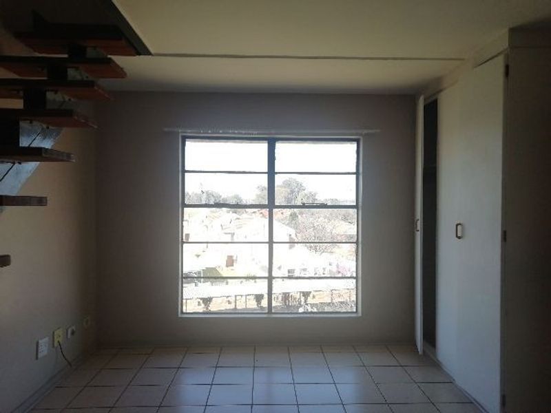 Apartment Walking Distance from the NWU! - Photo 2