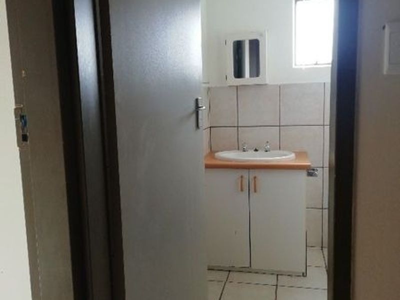 Apartment Walking Distance from the NWU! - Photo 7