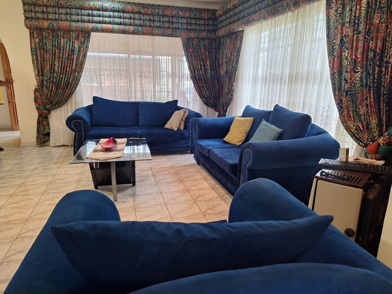 Family Home On a Corner Stand!!!!! - Photo 3