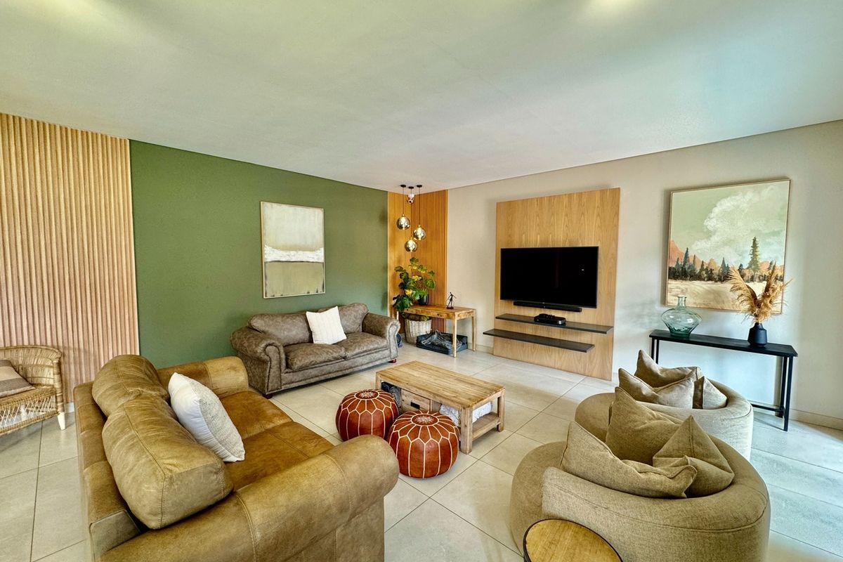 Exclusive Mandate - 5 Bedroom Masterpiece - Photo 5