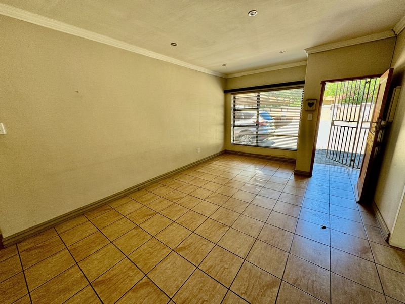 Take a look at this 2 bedroom apartment right next to the NWU. - Photo 4