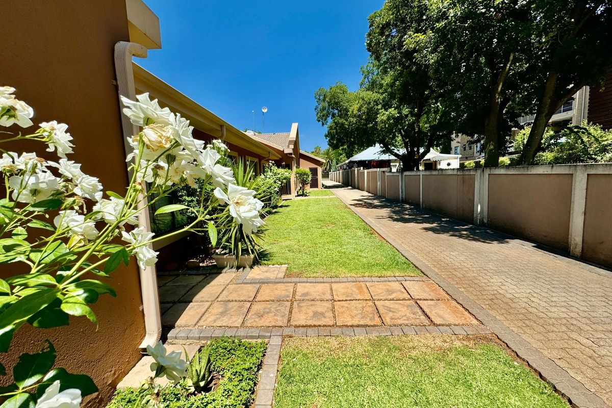 Take a look at this 2 bedroom apartment right next to the NWU. - Photo 2