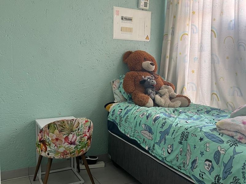 Neat As a Pin!!! - Photo 8